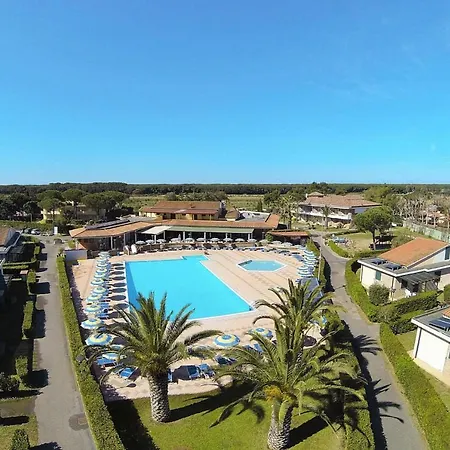 In Cecina Mare Near Sandy Apartment Marina di Cecina