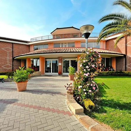 In Cecina Mare Near Sandy * Marina di Cecina